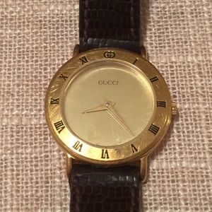VINTAGE Gucci Watch - All Original w/ Box